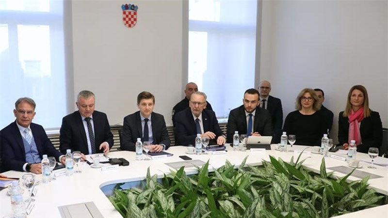 Poslodavci na sastanku s ministrima: Ključno očuvanje zaposlenosti i poslovne aktivnosti
